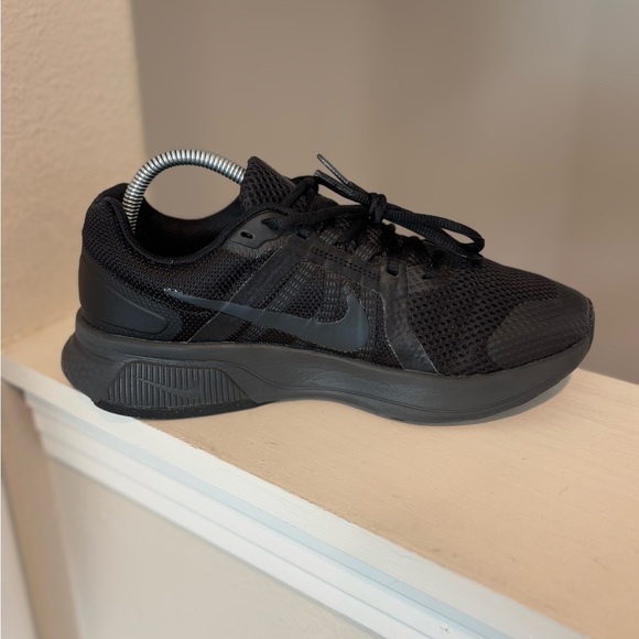 Nike Run Swift 2 Men's Black Athletic Running Shoes Sneakers CU3517-002 Size 7.5 - Picture 3 of 9